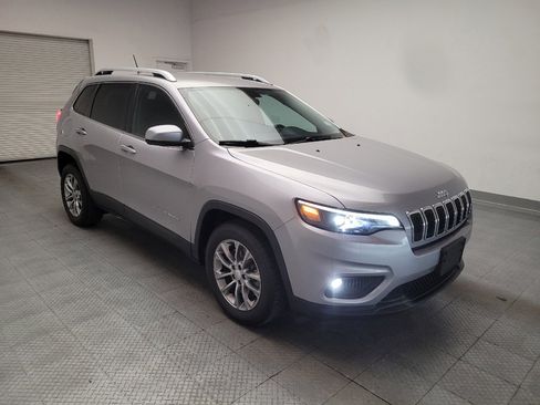 Used 2019 Jeep Cherokee Latitude Plus FWD image 13
