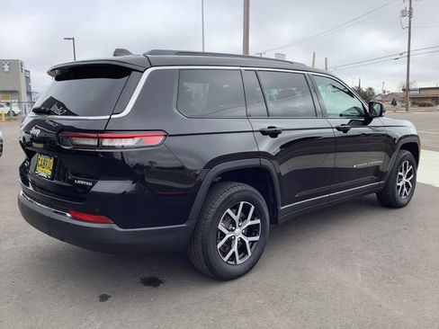 Used 2024 Jeep Grand Cherokee L Limited w/ Luxury Tech Group II image 37