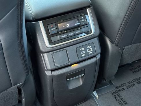 Certified 2026 Subaru Ascent Premium AWD/4WD image 14