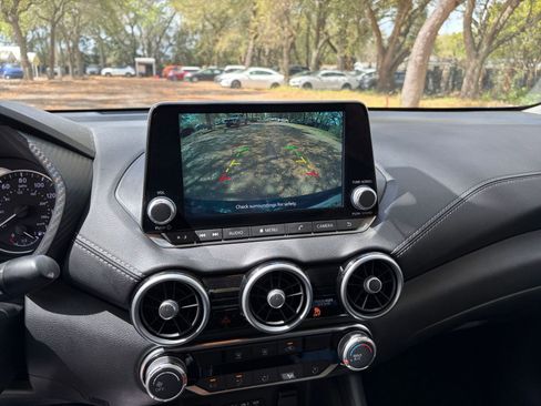 Used 2025 Nissan Sentra SV image 21