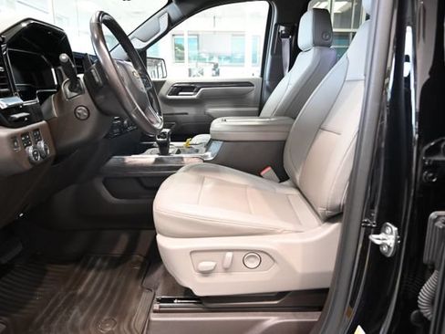 Used 2022 Chevrolet Silverado 1500 LTZ w/ LTZ Premium Package AWD/4WD image 10