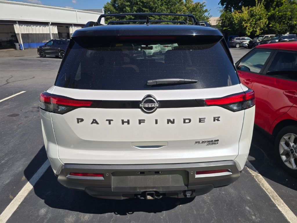 Used 2026 Nissan Pathfinder Platinum AWD/4WD image 9