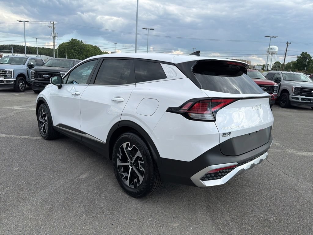 Used 2025 Kia Sportage EX FWD image 6