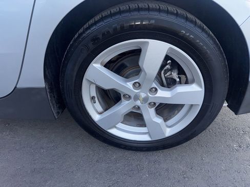 Used 2014 Chevrolet Volt FWD image 23