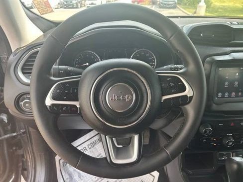 Used 2020 Jeep Renegade Latitude FWD image 13