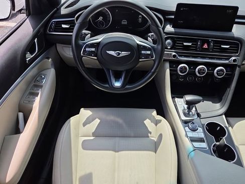 Used 2022 Genesis G70 2.0T RWD image 14