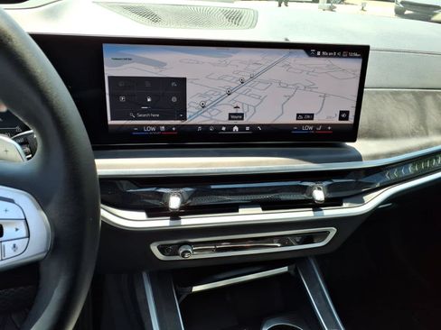 Used 2024 BMW X7 xDrive40i AWD/4WD image 12