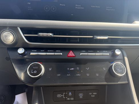 Used 2025 Hyundai Sonata SEL FWD image 28