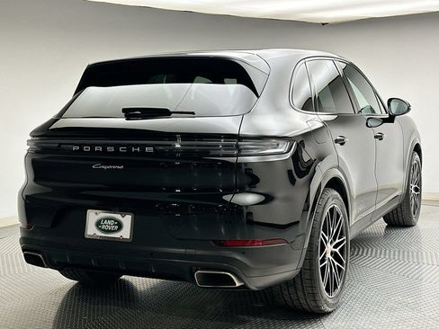 Used 2024 Porsche Cayenne AWD/4WD image 13