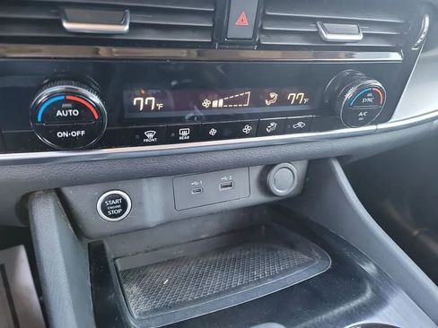 Used 2021 Nissan Rogue SV AWD/4WD image 21