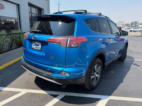 Used 2016 Toyota RAV4 XLE AWD/4WD image 7