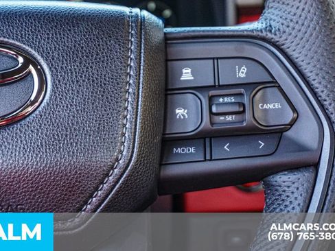 Used 2025 Toyota Tundra Limited AWD/4WD image 30