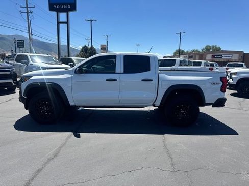 Used 2024 Chevrolet Colorado Trail Boss w/ Advanced Trailering Package AWD/4WD image 4