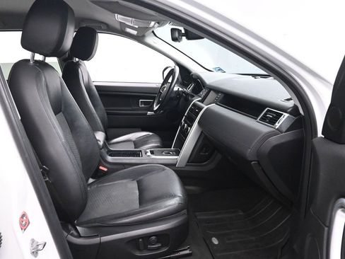 Used 2016 Land Rover Discovery Sport SE image 22