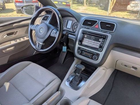Used 2010 Volkswagen Eos Komfort FWD image 30