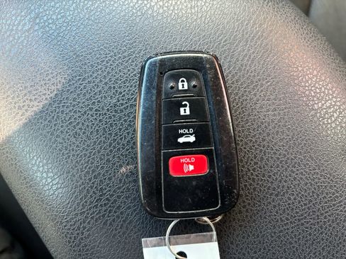 Used 2018 Toyota Camry LE w/ Convenience Package image 24