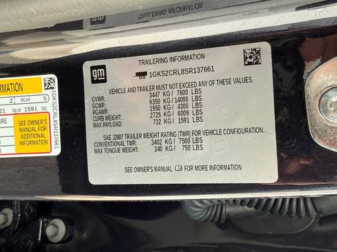 Used 2025 GMC Yukon AT4 w/ LPO, Floor Liner Package image 21