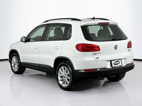 Used 2018 Volkswagen Tiguan Limited w/ Premium Package image 9