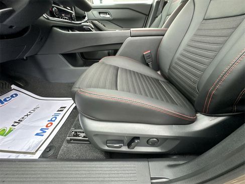 New 2026 Nissan Rogue SV image 12