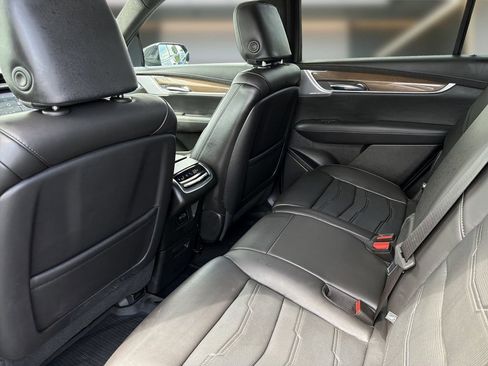 Used 2025 Cadillac XT6 Sport w/ Platinum Package AWD/4WD image 15