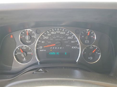 Used 2023 GMC Savana 2500 w/ Driver Convenience Package image 21