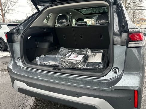 New 2026 Volkswagen Tiguan SE image 15