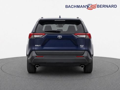 Used 2021 Toyota RAV4 XLE Premium AWD/4WD image 6
