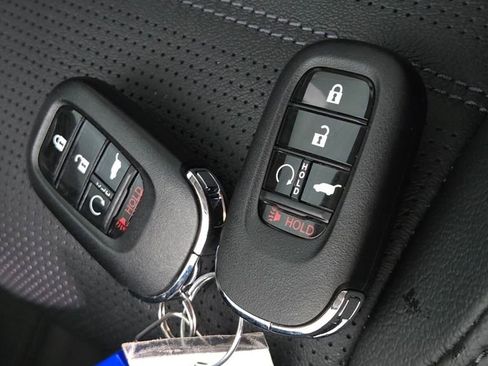 Certified 2025 Honda CR-V EX-L image 32