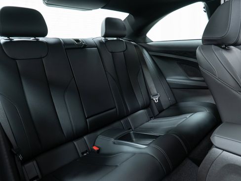 Used 2025 BMW 230i xDrive Coupe w/ Convenience Package image 24