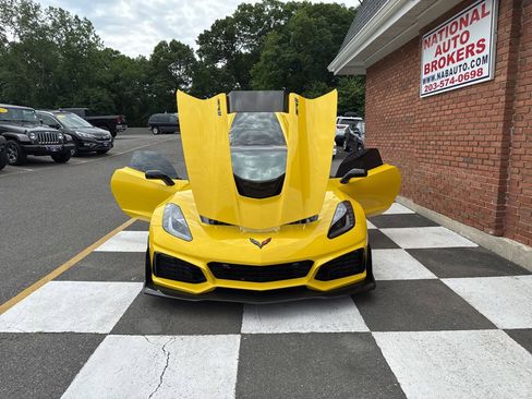 Used 2019 Chevrolet Corvette ZR1 RWD image 39