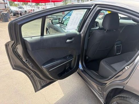 Used 2022 Dodge Charger SXT w/ Driver Convenience Group AWD/4WD image 25
