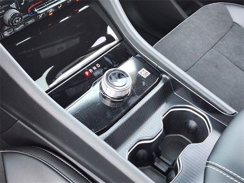 New 2025 Jeep Grand Cherokee Altitude image 15