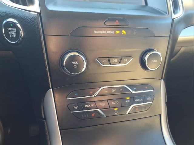 Used 2019 Ford Edge SEL w/ Equipment Group 201A AWD/4WD image 21