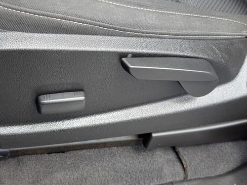 Used 2020 Chevrolet Colorado LT RWD image 19