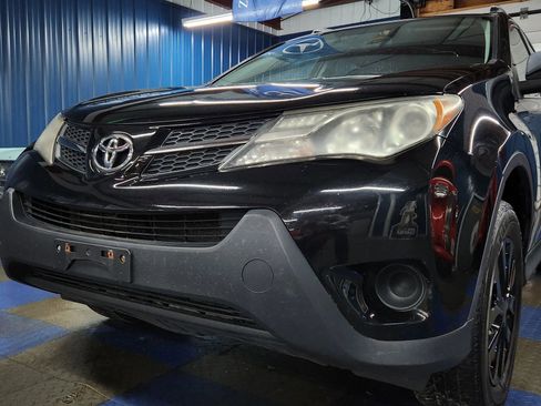 Used 2014 Toyota RAV4 LE image 47