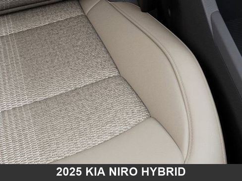 Used 2025 Kia Niro EX image 24