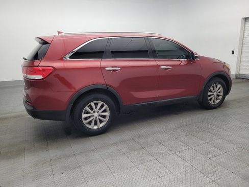 Used 2018 Kia Sorento LX image 10