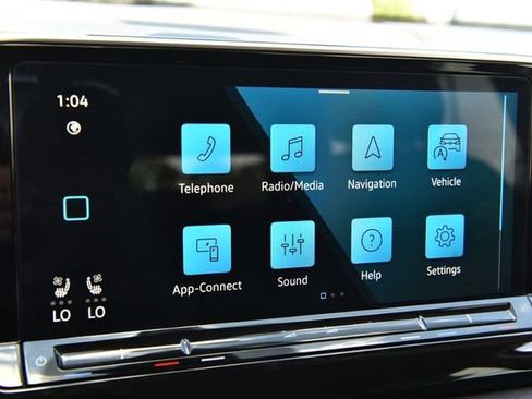 Certified 2025 Volkswagen Atlas SE FWD image 14