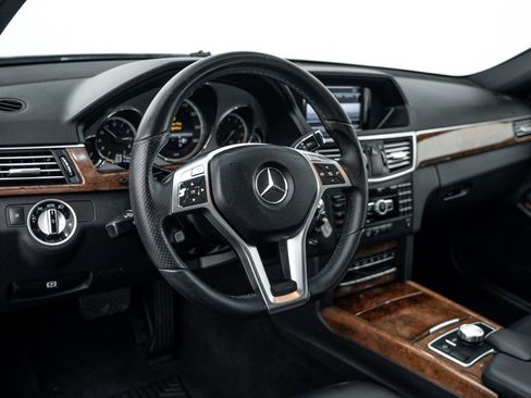 Used 2013 Mercedes-Benz E 350 4MATIC Sedan image 11