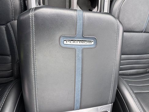 Used 2025 Ford F250 Platinum image 30