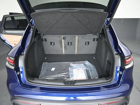 New 2026 Porsche Macan AWD/4WD image 24