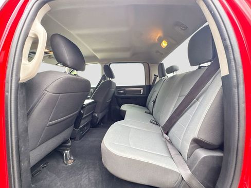 Used 2022 RAM 1500 Classic SLT AWD/4WD image 22