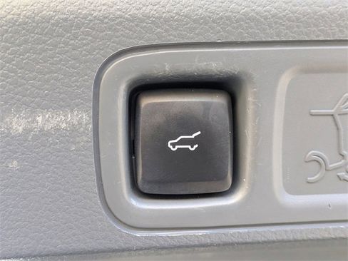 Used 2021 Lincoln Navigator Reserve image 13