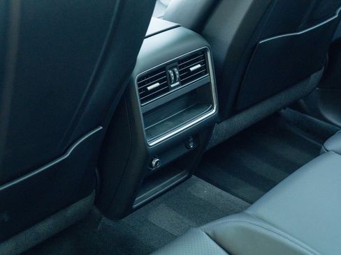 Certified 2023 Porsche Cayenne S AWD/4WD image 34