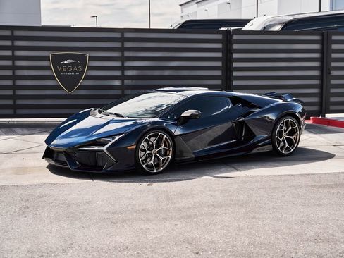 Used 2025 Lamborghini Revuelto AWD/4WD image 6