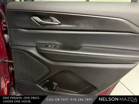 Used 2023 Jeep Grand Cherokee L Laredo image 38