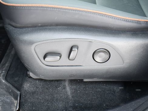 Used 2024 GMC Acadia AT4 w/ Luxury Package image 14