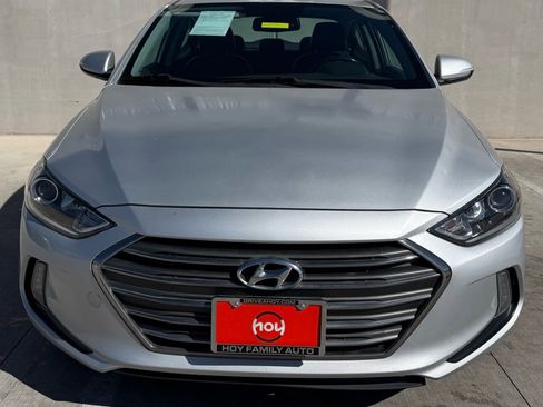 Used 2017 Hyundai Elantra Limited image 2