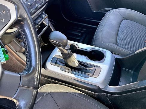 Used 2022 Chevrolet Colorado LT w/ Fleet Safety Package image 14