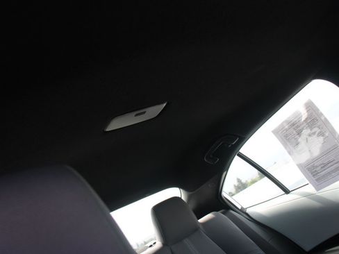 Used 2024 Toyota Corolla SE FWD image 18